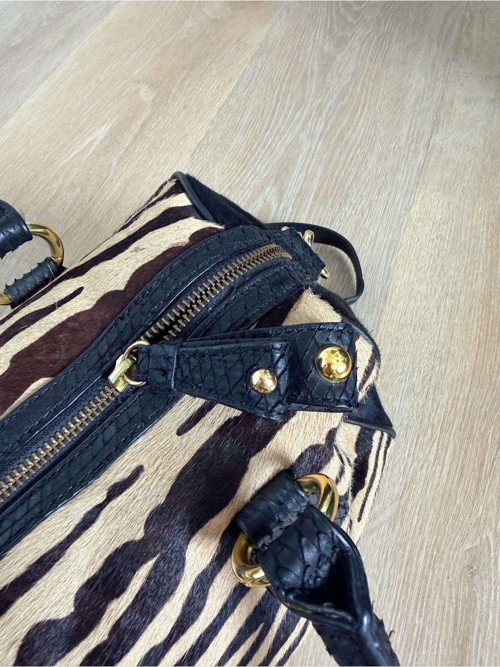 RARE Y2K Cynthia Rowley Zebra Cowhide Hair Leather Duffle Satchel Crossbody Bag - Picture 12 of 14